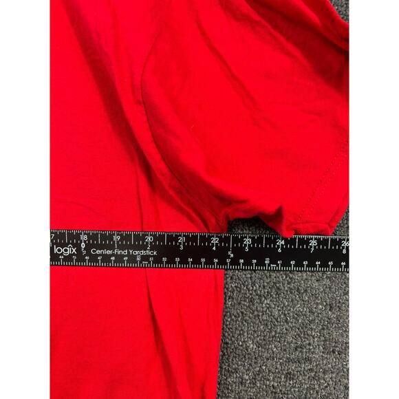 Buc-ees T Shirt It's Not About What's Under The Tree Size XL Red Short Sleeves - Picture 5 of 5